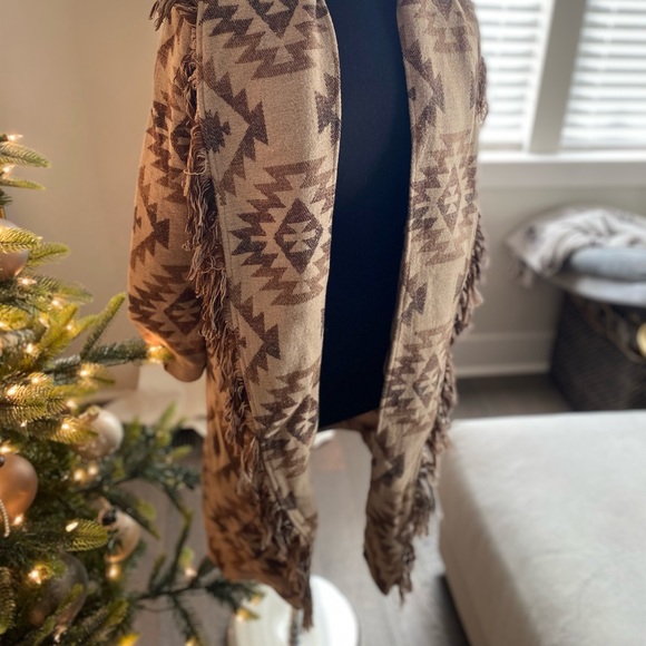 BB Dakota - Women’s Frill Patterned Long Cardigan - Picture 2 of 11